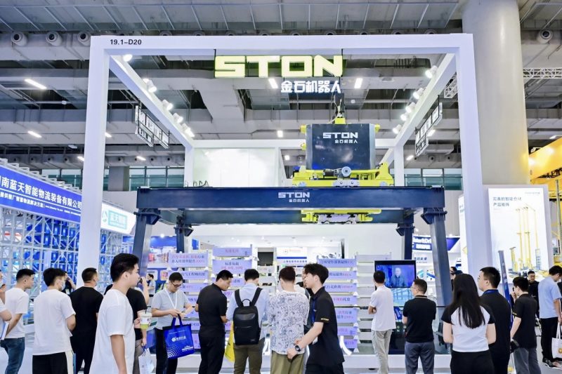 金石報(bào)道｜金石機(jī)器人LET2024廣州物流展回顧：T800-mini空間物流桁架機(jī)器人驚艷亮相，火爆全場(chǎng)！